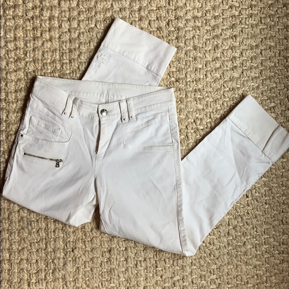 Bogner White Denim Capri Pants | Zipper Detailing
